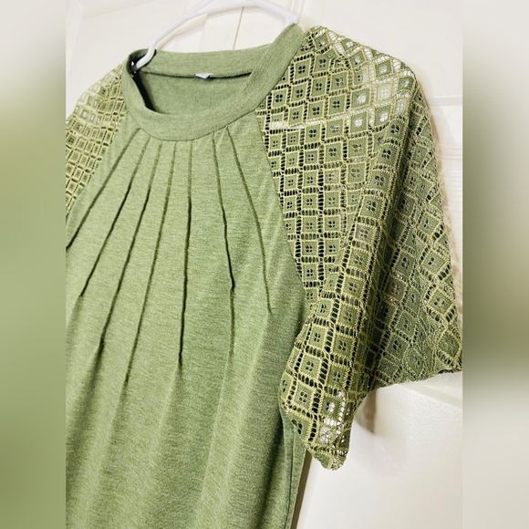 Women's Ruched, Solid Hollowed Out Sleeves, Round Neck Top - Picture 7 of 11